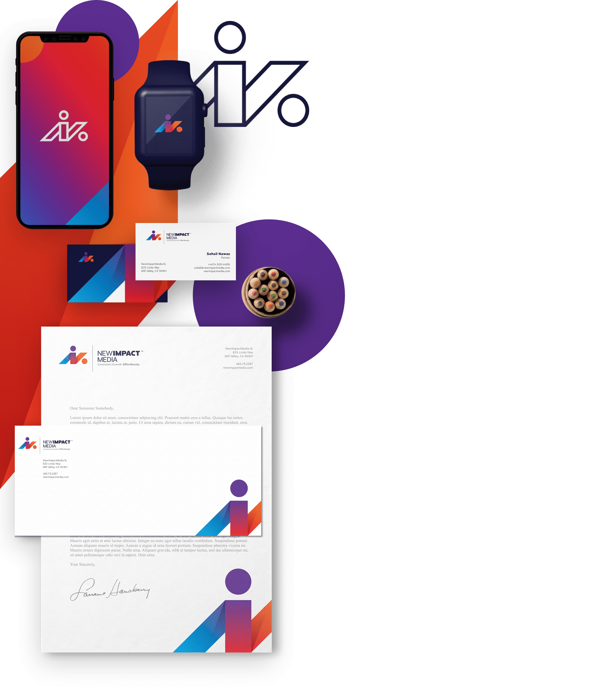 papeterie, cartes de visite, et logo en dégradés de rouge à bleu sur des écrans de smartwatch et de smartphone