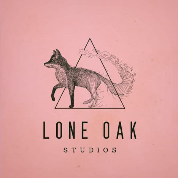 キツネが描かれたロゴデザイン。「Lone Oak Studios」